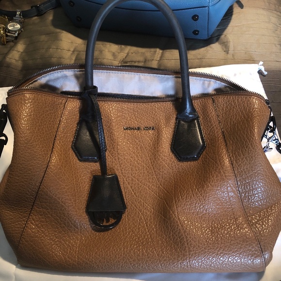 Everything MUST GO! Name me your price! 100% Auth! - Picture 4 of 16